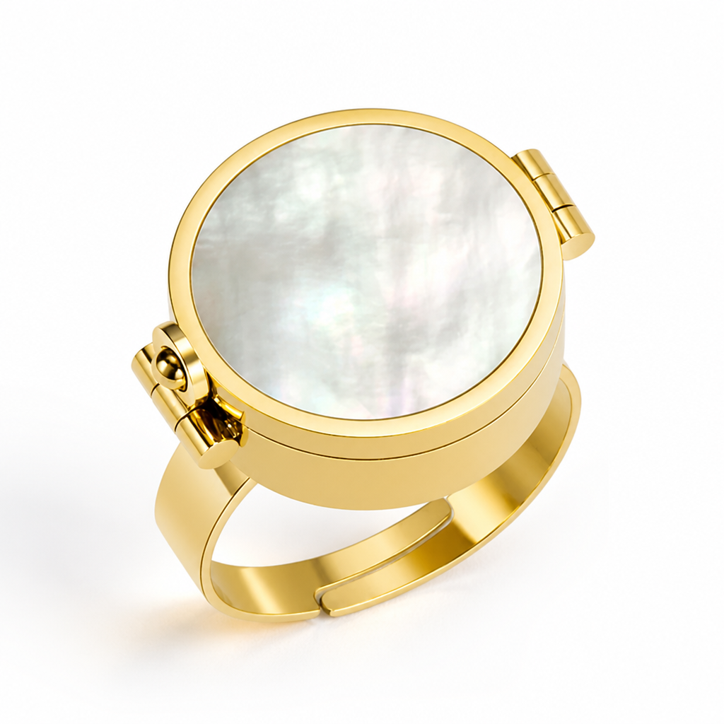 KissRing™ Lip Balm Ring — Smooth Lips On the Go